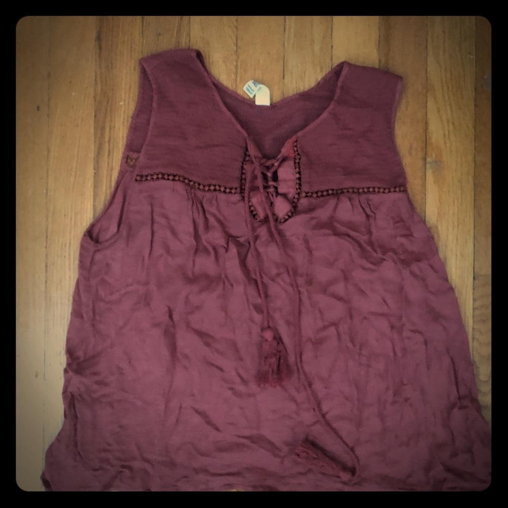 Sleeveless crepe blouse